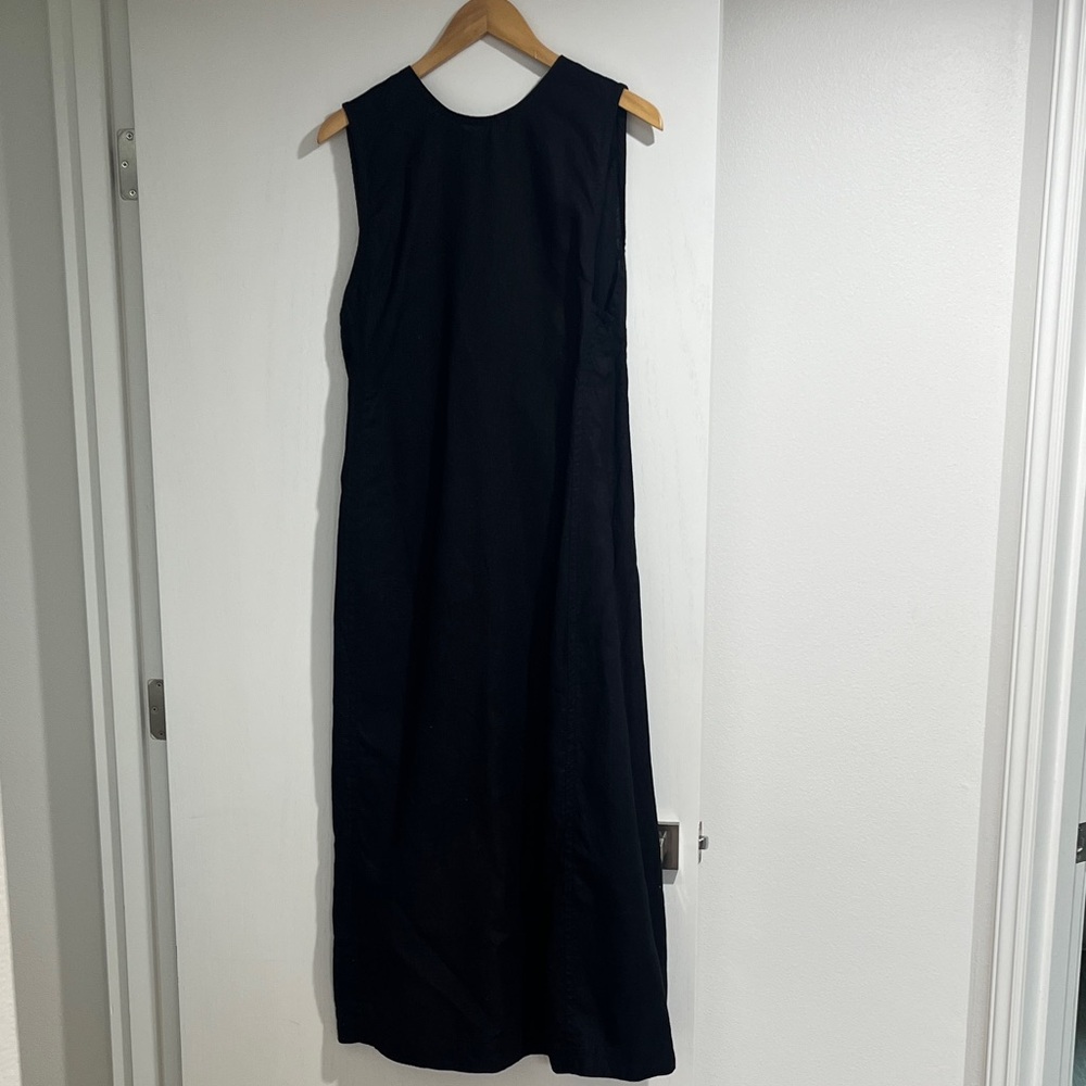 Elegant Black Sleeveless Dress 100% linen.